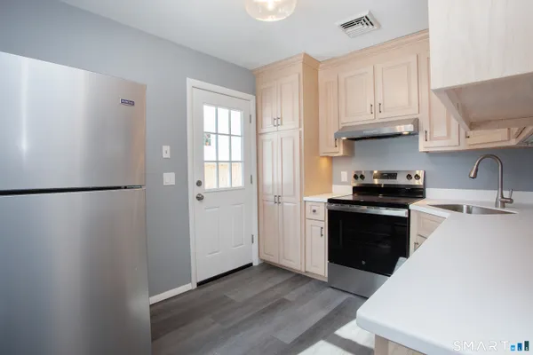 $3,400 | 26 East Maxwell Drive, West Hartford, CT 06107