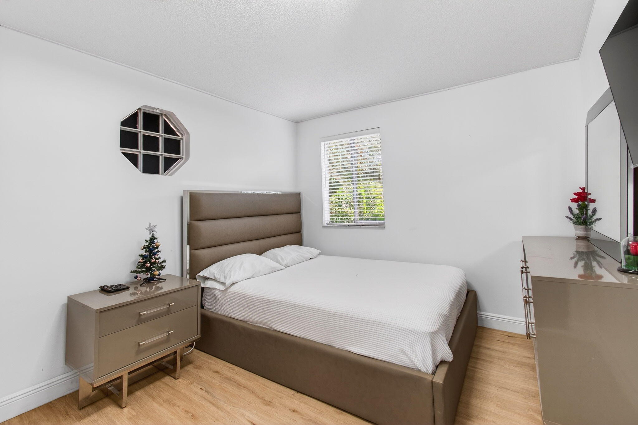 6766 Via Regina Boca Raton, FL 33433 - Photo 30 of 57 2nd bedroom