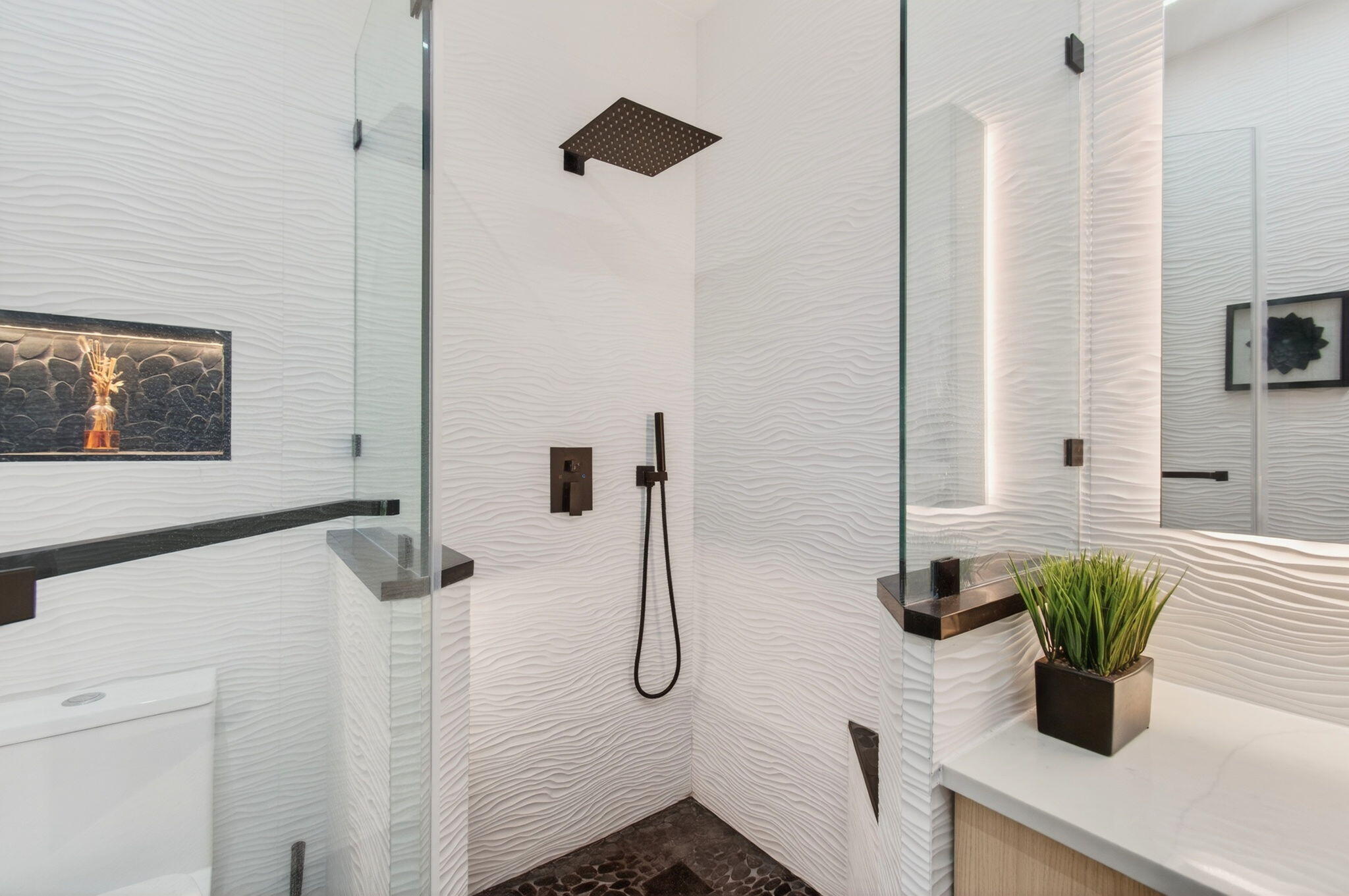 6766 Via Regina Boca Raton, FL 33433 - Photo 41 of 57 3rd bathroom