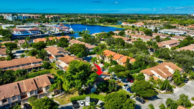 $550,000 | 6766 Via Regina, Boca Raton, FL 33433