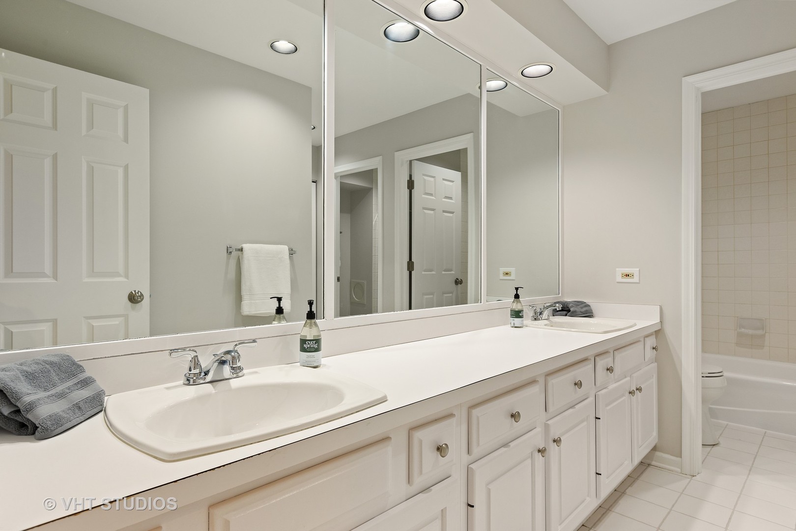 1150 Tower Road Winnetka, IL 60093 - Photo 24 of 33