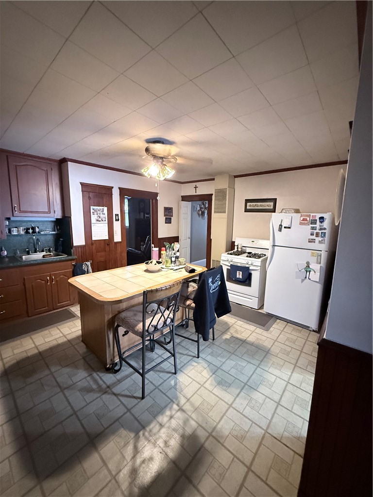 154 St Agnes Avenue Woonsocket, RI 02895 - Photo 26 of 33