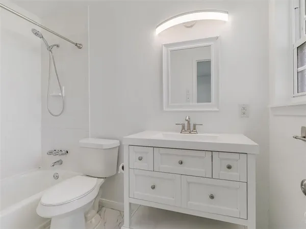 $2,500 | 2976 Cameo Lane, Farmers Branch, TX 75234