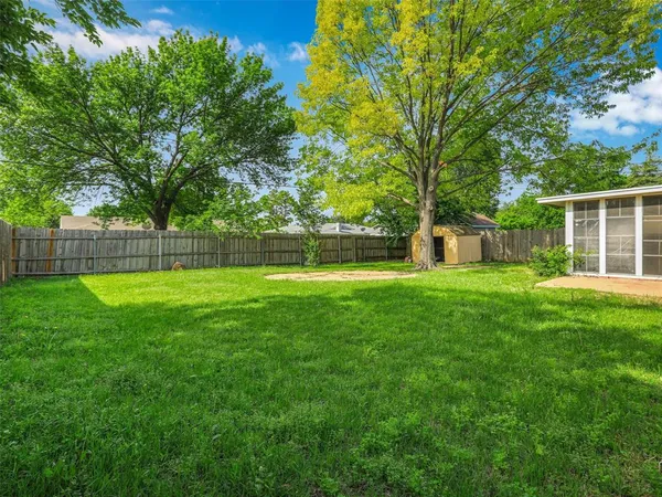 $2,500 | 2976 Cameo Lane, Farmers Branch, TX 75234