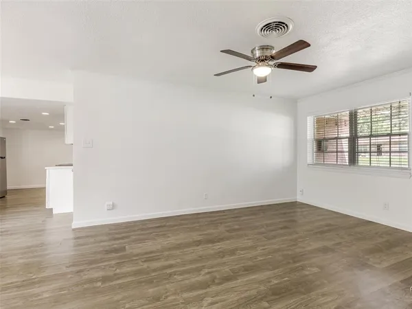 $2,500 | 2976 Cameo Lane, Farmers Branch, TX 75234