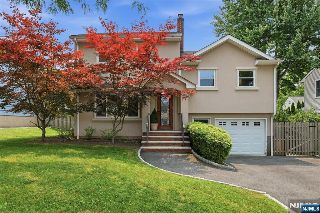 17 Westland Road Verona, NJ 07044 - Photo 1 of 9