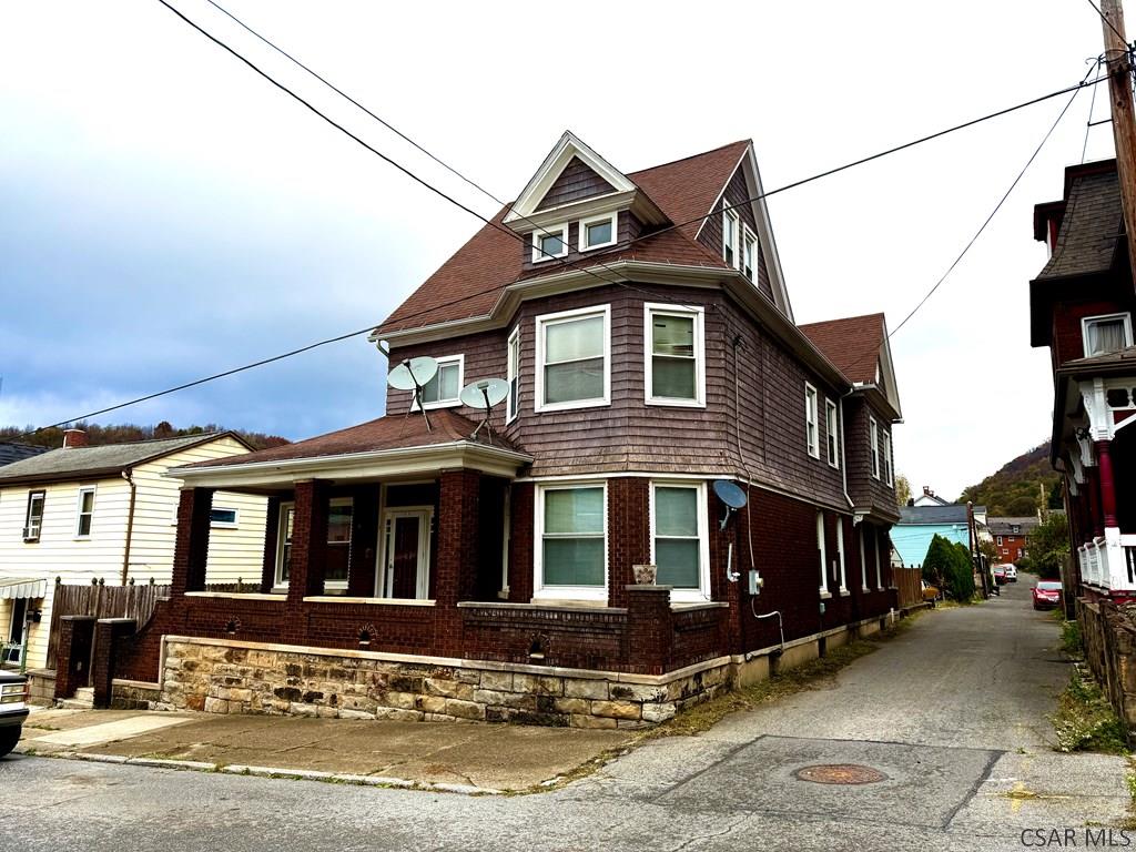 123 Singer Street Johnstown, PA 15901 - Photo 3 of 96
