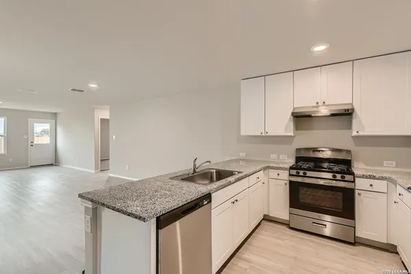 $1,595 | 8526 Buntings Place, San Antonio, TX 78245