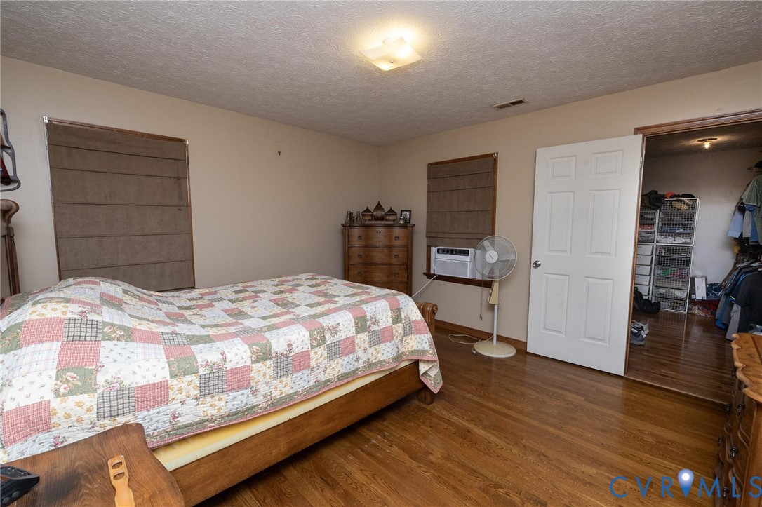 28 Will Davis Road Hanover, VA 23069 - Photo 22 of 50 PRIMARY BEDROOM
