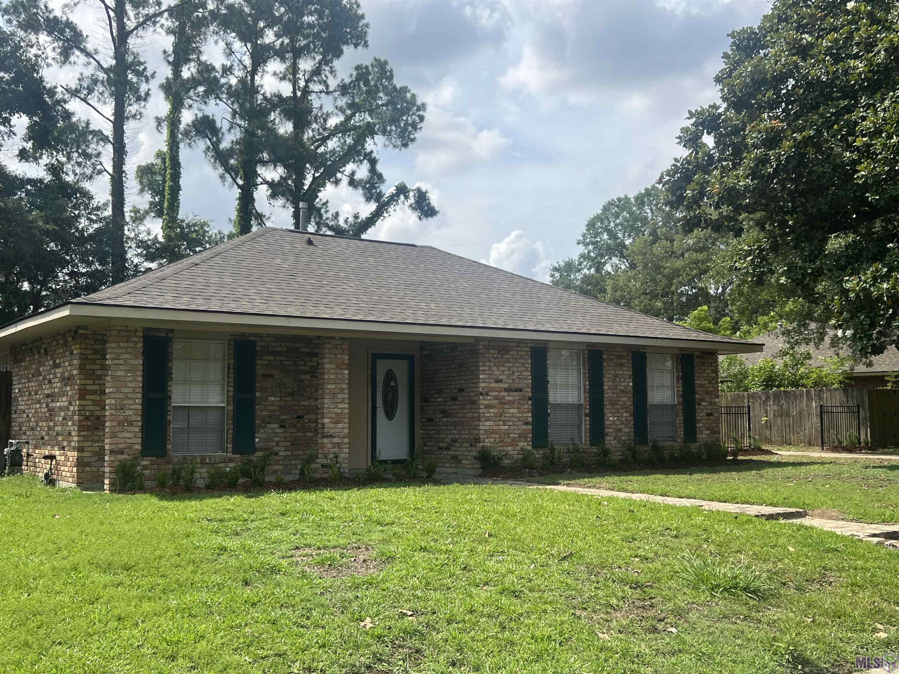 535 Halfway Tree Road Baton Rouge, LA 70810 - Photo 1 of 10