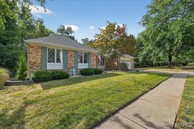 $350,000 | 134 Beaujolais Drive, Florissant, MO 63031