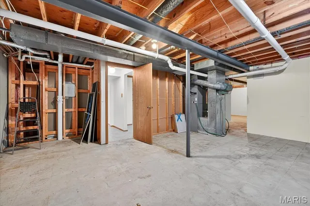 $350,000 | 134 Beaujolais Drive, Florissant, MO 63031