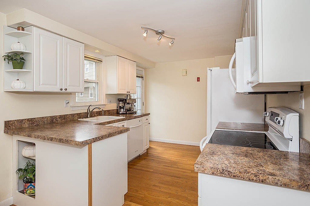 34 George Road, Unit 34 Winchester, MA 01890 - Photo 9 of 19