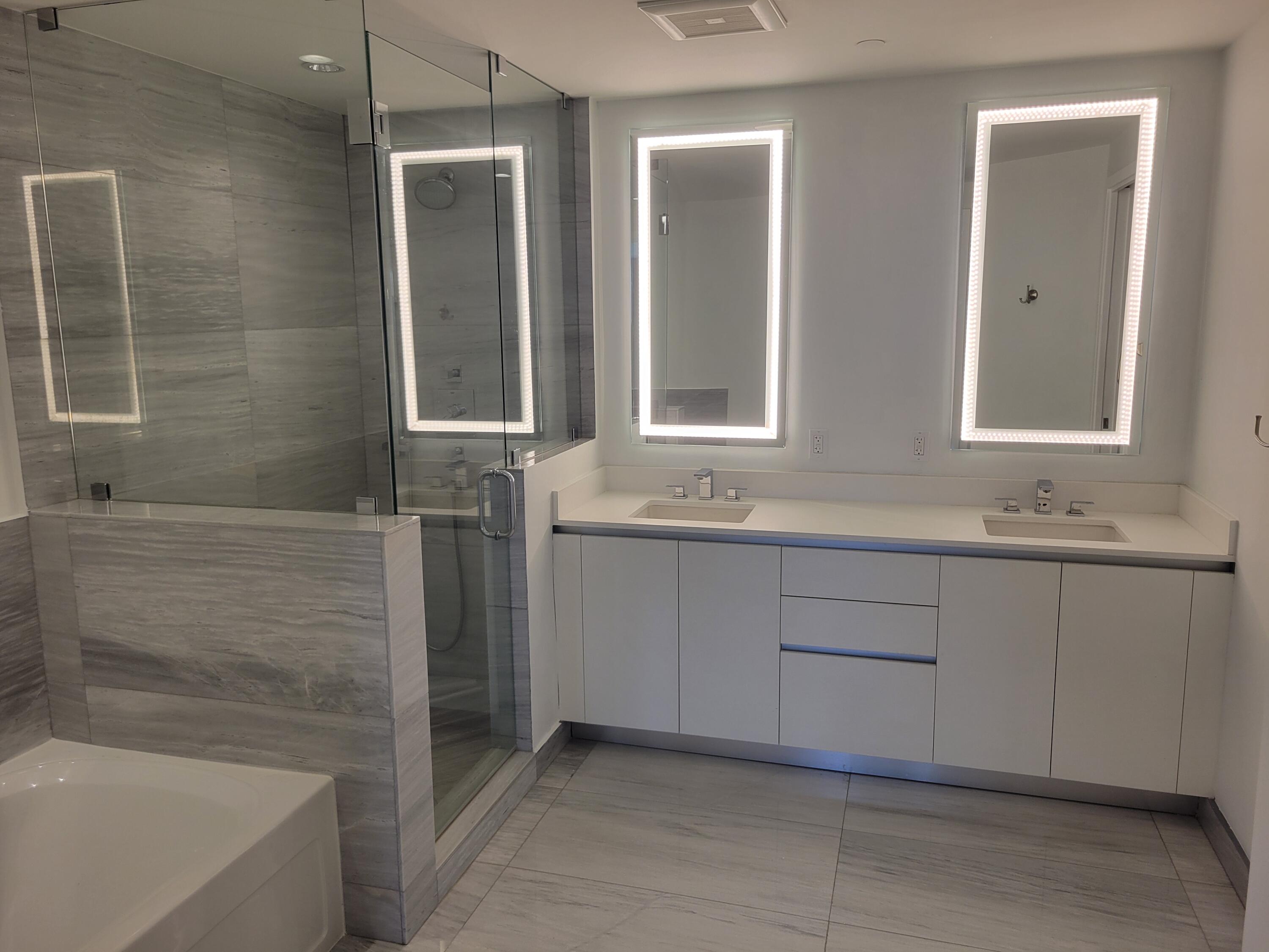 2101 South Surf Road, Unit PHE Hollywood, FL 33019 - Photo 9 of 14 E823AA54-F72C-4E08-B36E-3BF1ED30720B