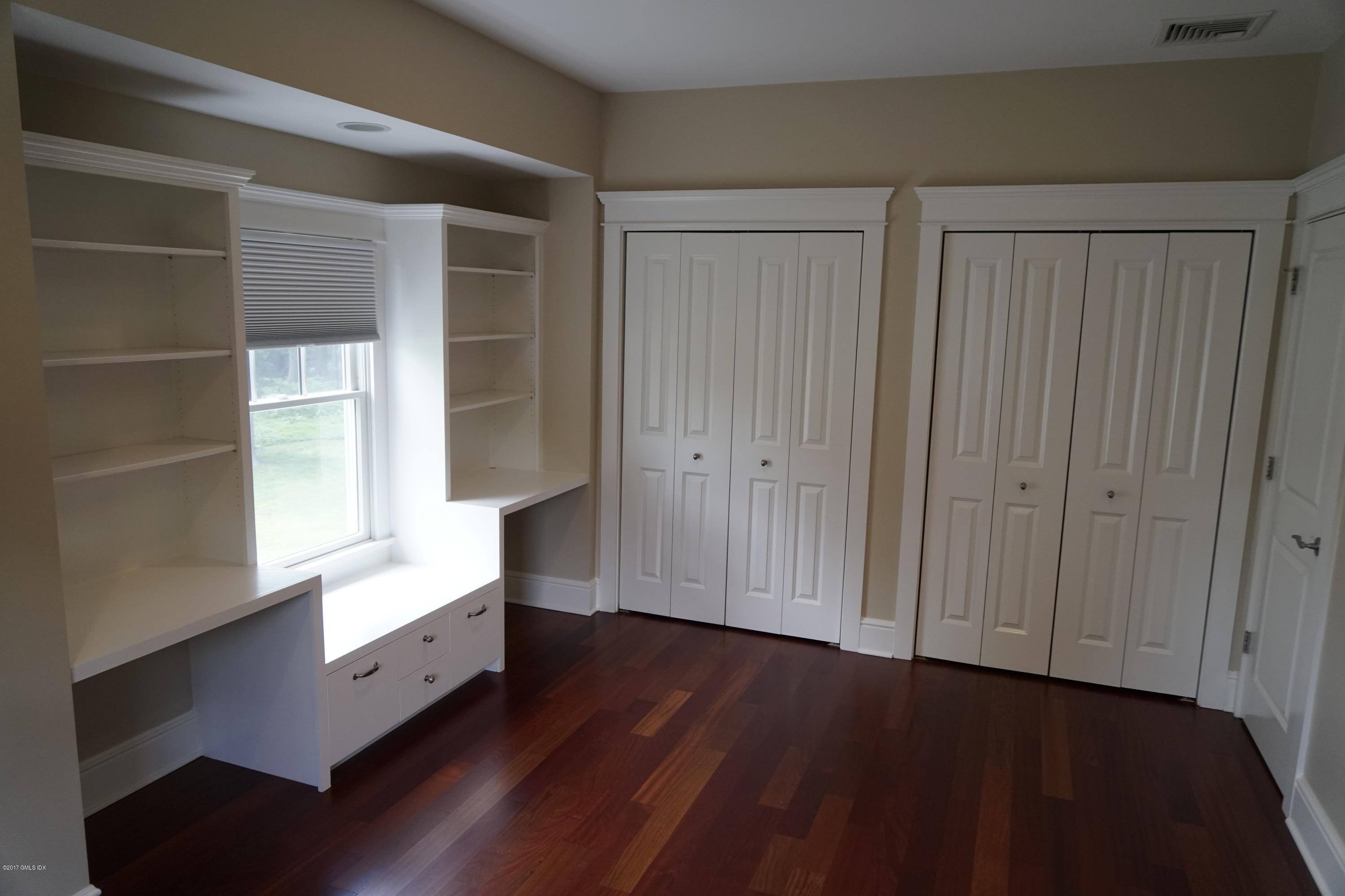 12 Birdsong Place Riverside, CT 06878 - Photo 20 of 30 a view of an empty room with a window