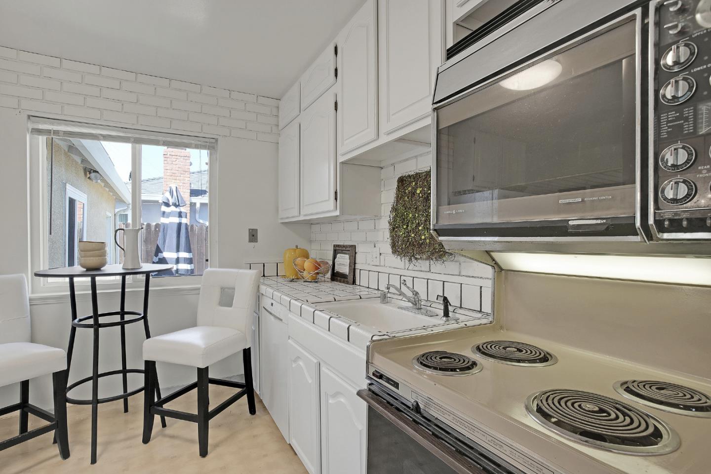 6546 Mayhews Landing Road Newark, CA 94560 - Photo 14 of 32 Gallery Image 14