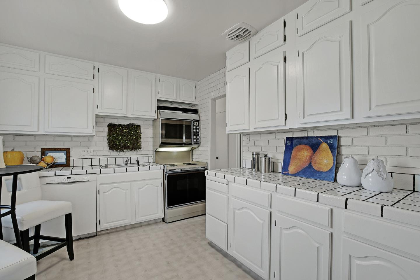 6546 Mayhews Landing Road Newark, CA 94560 - Photo 9 of 32 Gallery Image 9