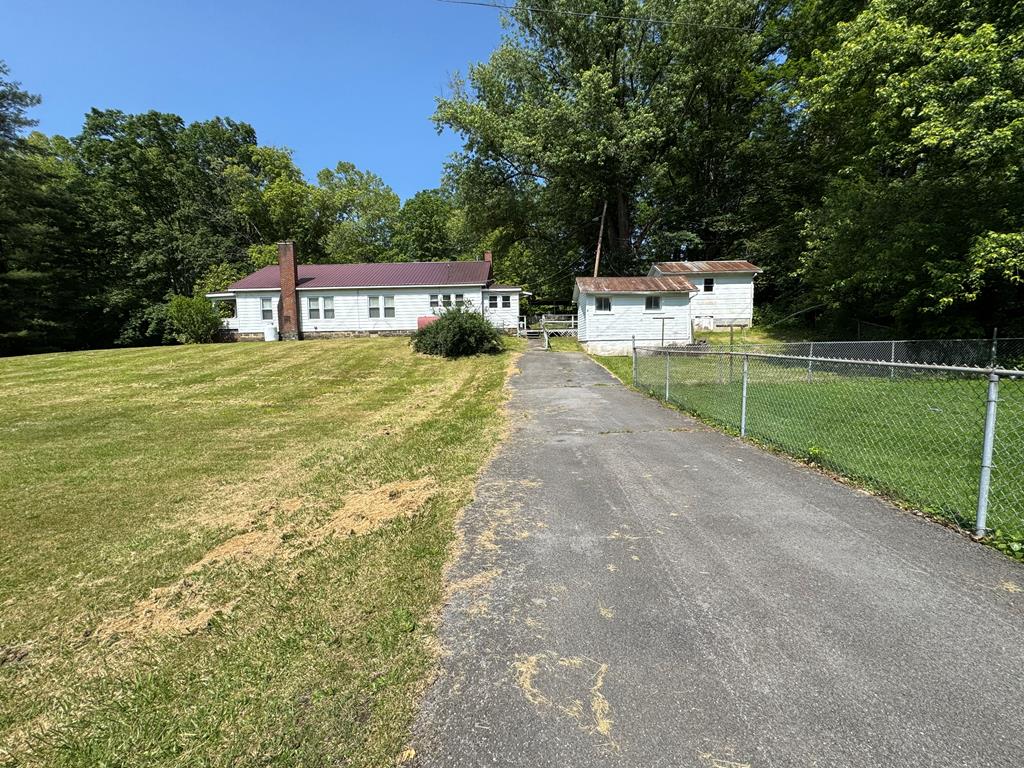 163 Church House Hollow Road Bandy, VA 24602 - Photo 7 of 21 Gallery Image 7