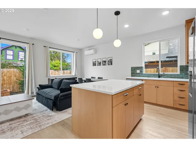 $475,000 | 817 Northeast 94th Avenue, Portland, OR 97220