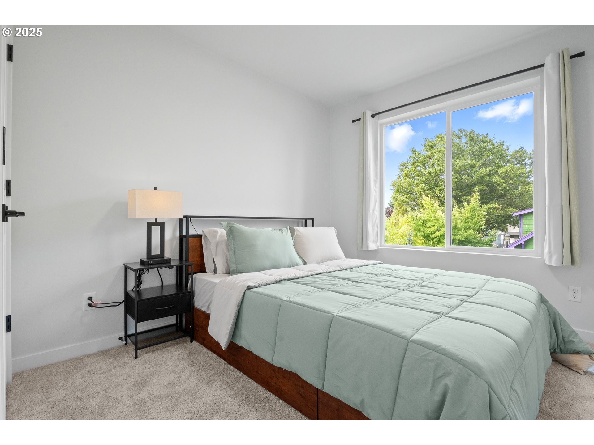 817 Northeast 94th Avenue Portland, OR 97220 - Photo 17 of 39