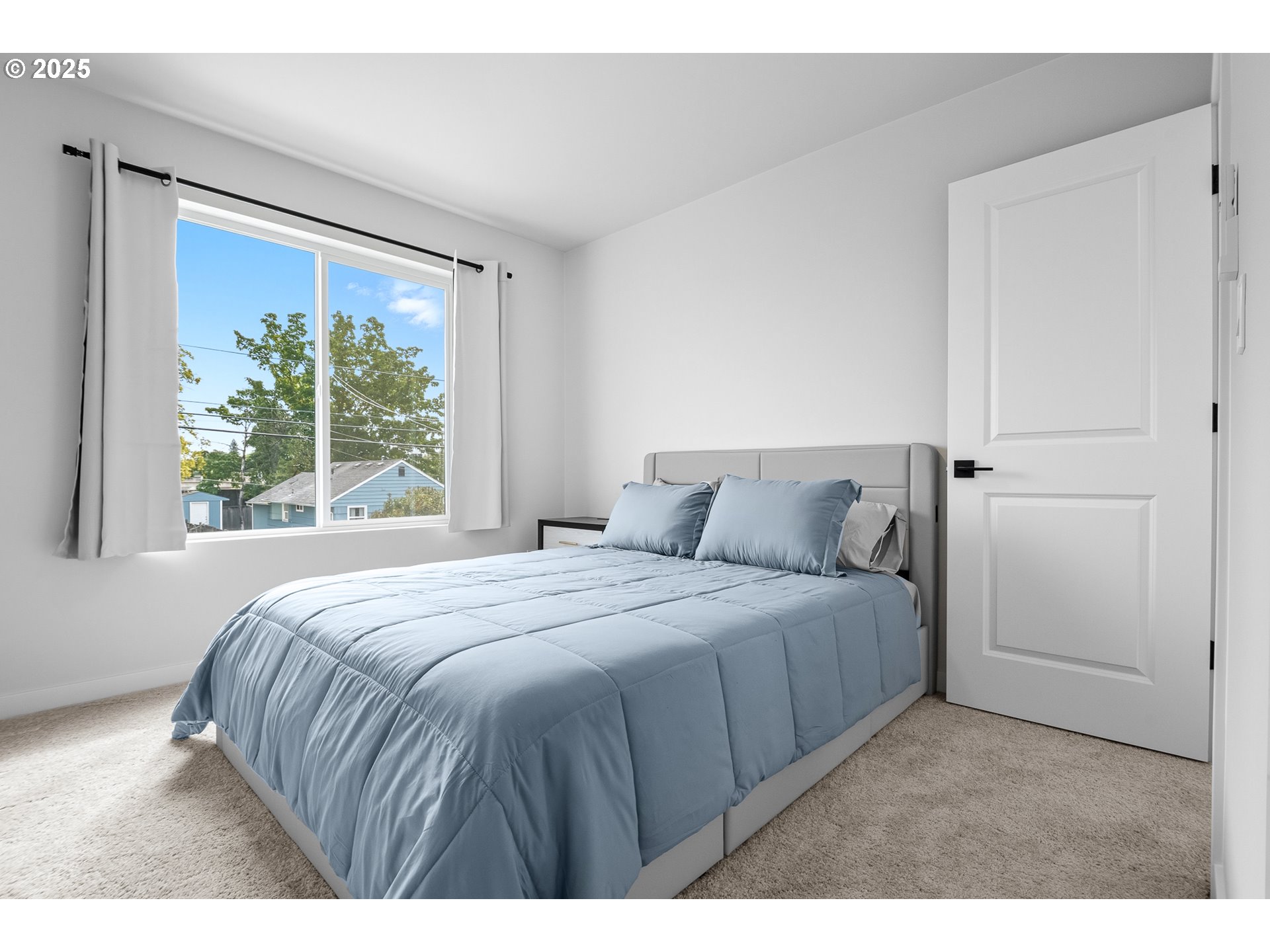 817 Northeast 94th Avenue Portland, OR 97220 - Photo 22 of 39