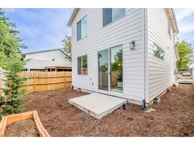 $475,000 | 817 Northeast 94th Avenue, Portland, OR 97220