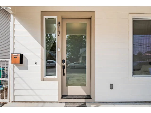 $475,000 | 817 Northeast 94th Avenue, Portland, OR 97220