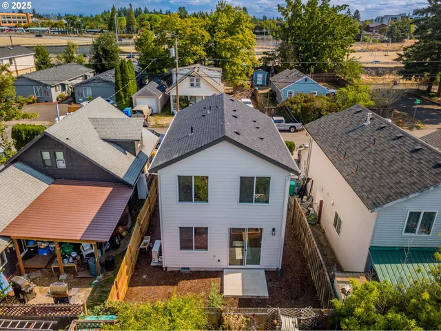 $475,000 | 817 Northeast 94th Avenue, Portland, OR 97220
