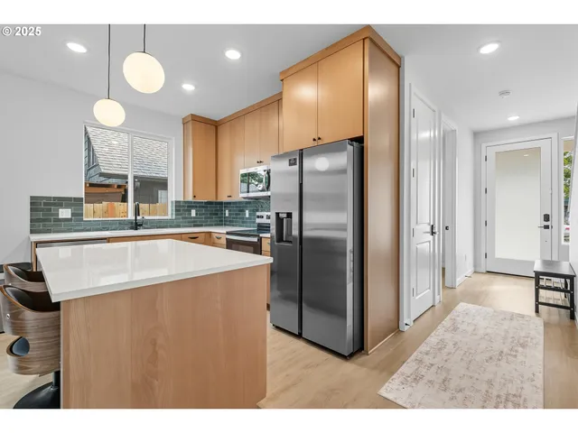 $475,000 | 817 Northeast 94th Avenue, Portland, OR 97220