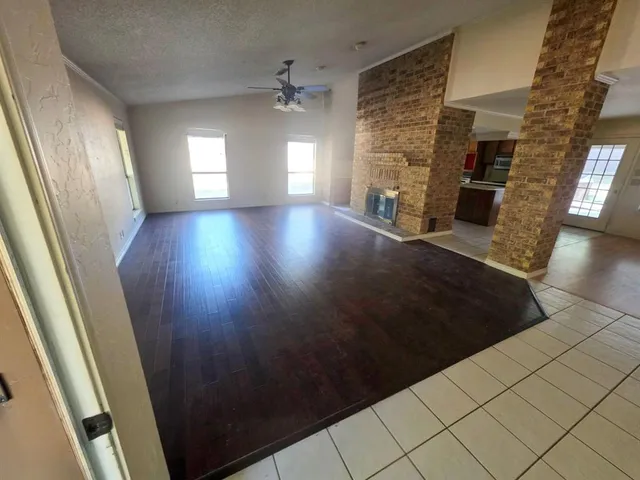 en empty room with windows