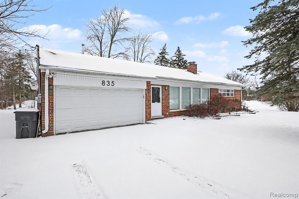835 East Square Lake Road Troy, MI 48085 - Photo 2 of 32 Gallery Image 2