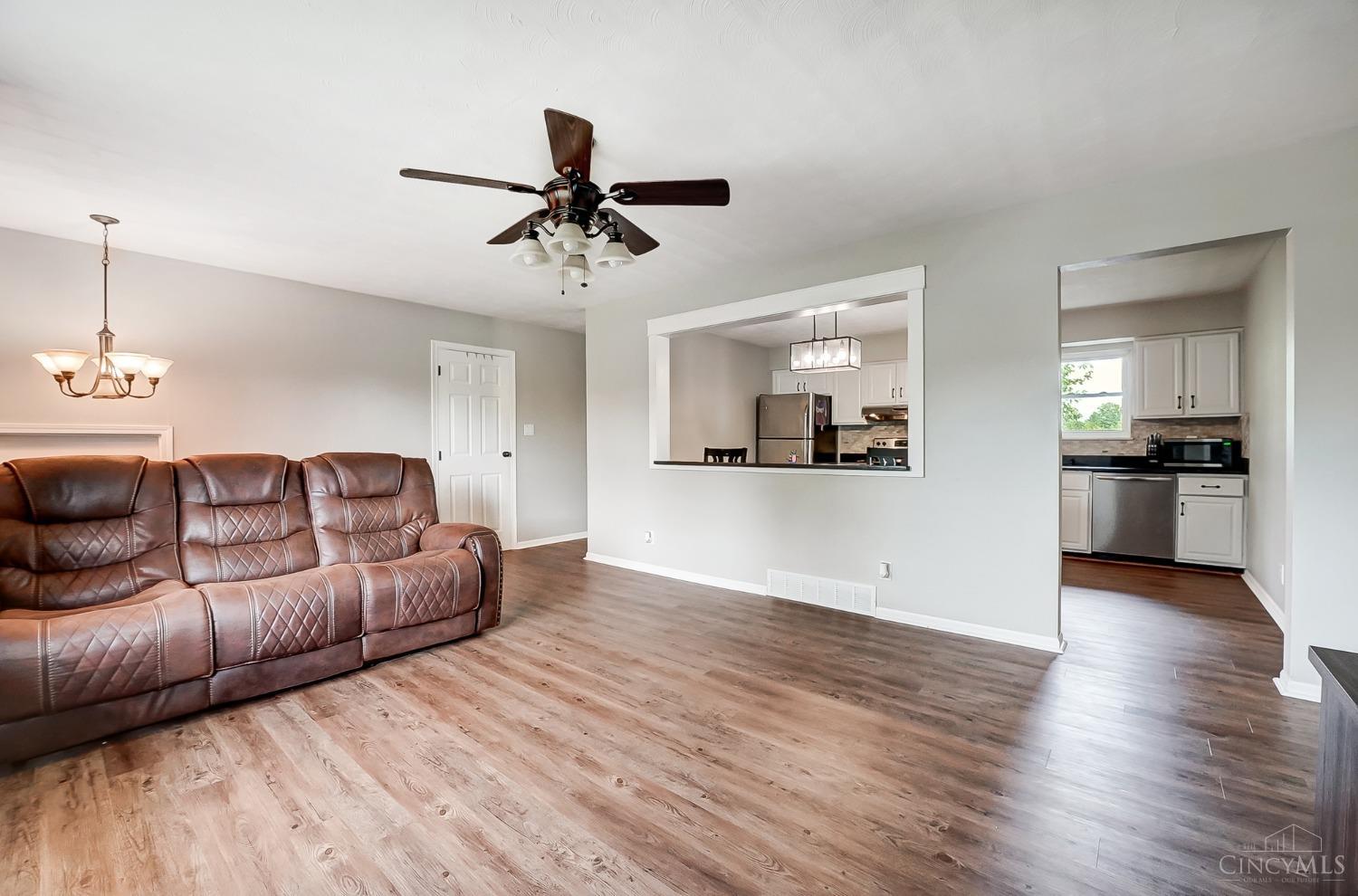 6134 Decker Road Franklin, OH 45005 - Photo 16 of 69