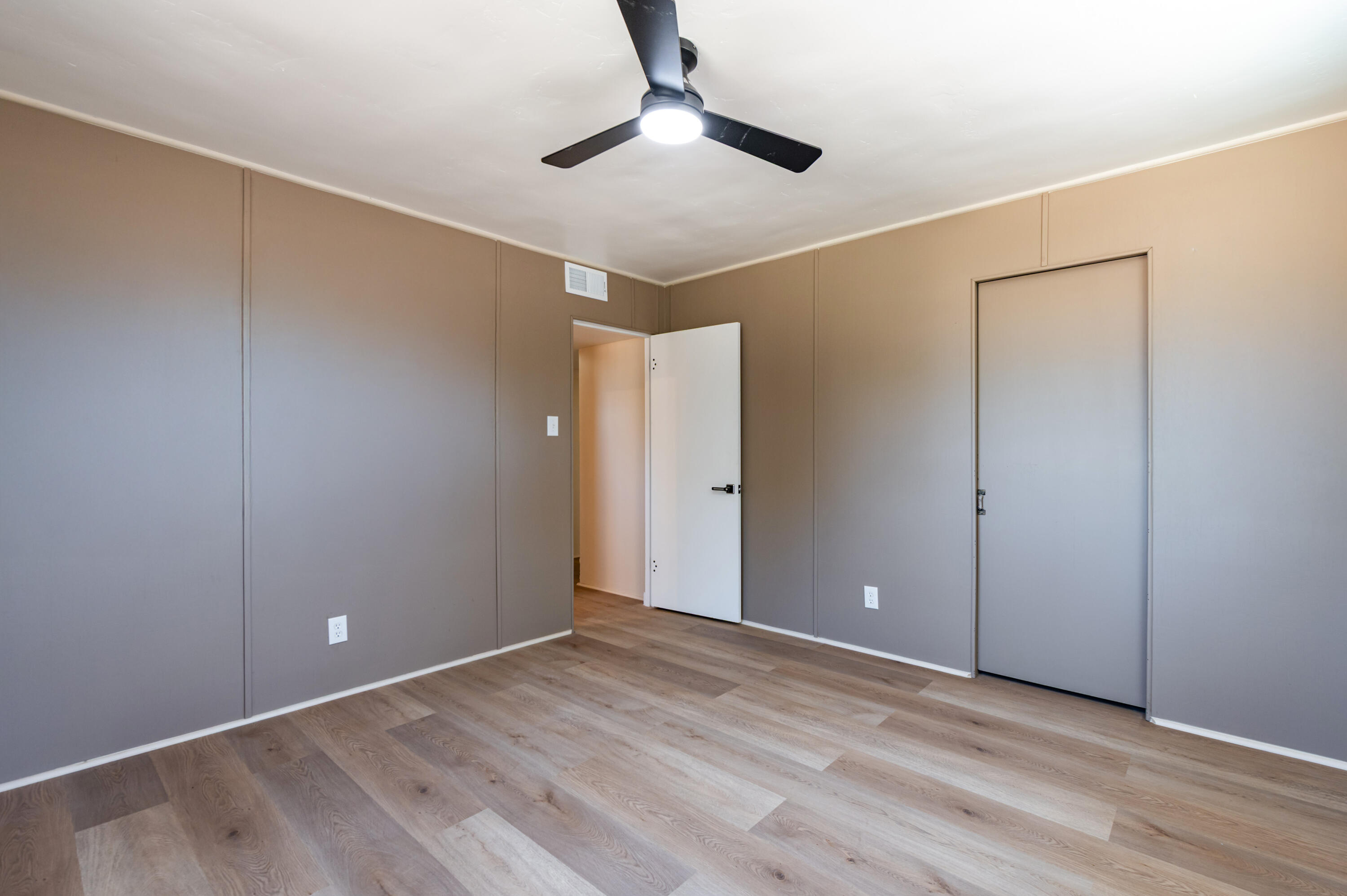 100 Tyler Road Northwest Albuquerque, NM 87107 - Photo 17 of 21 Gallery Image 17