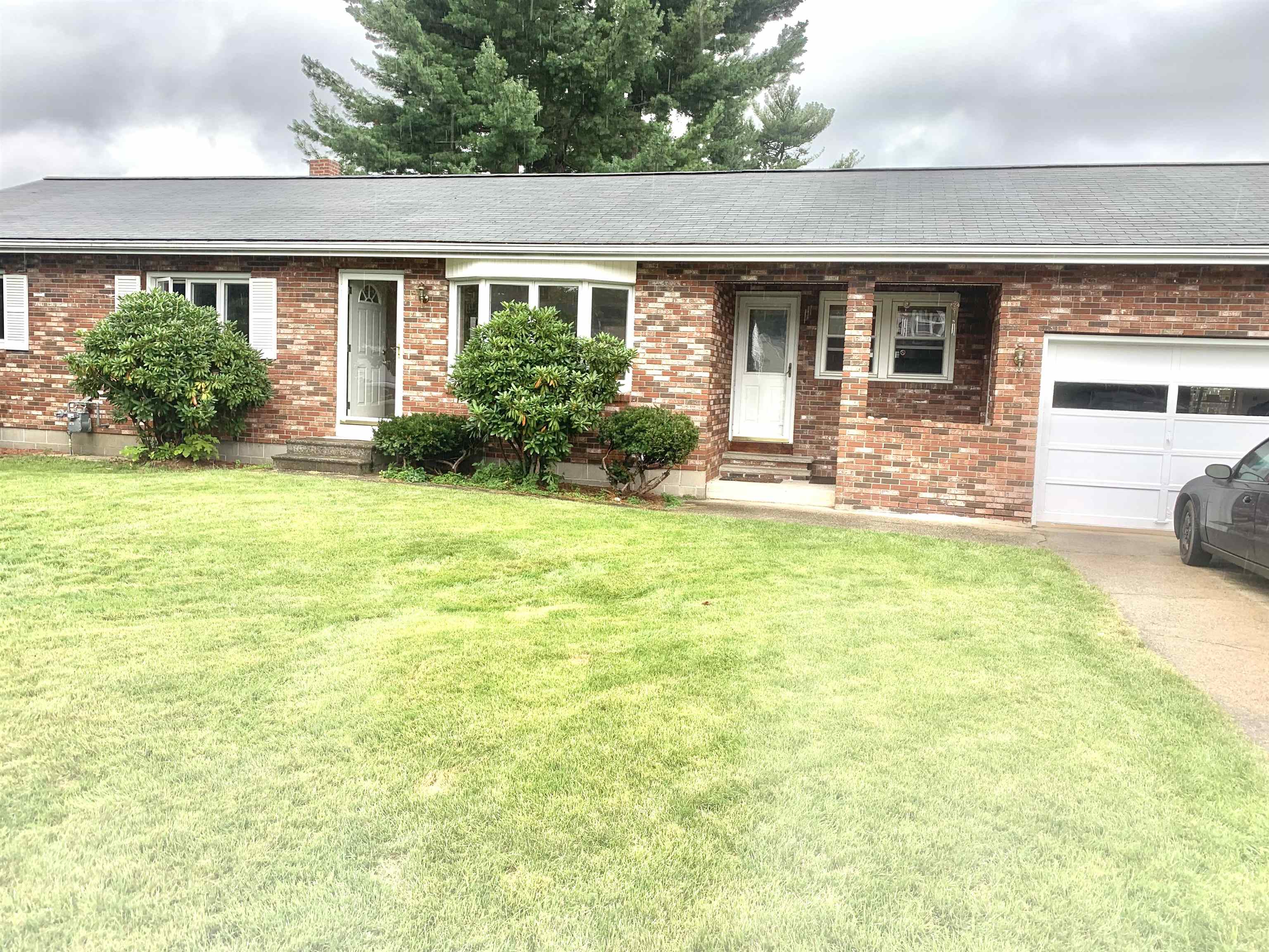 39 Raleigh Drive Nashua, NH 03062 - Photo 1 of 34