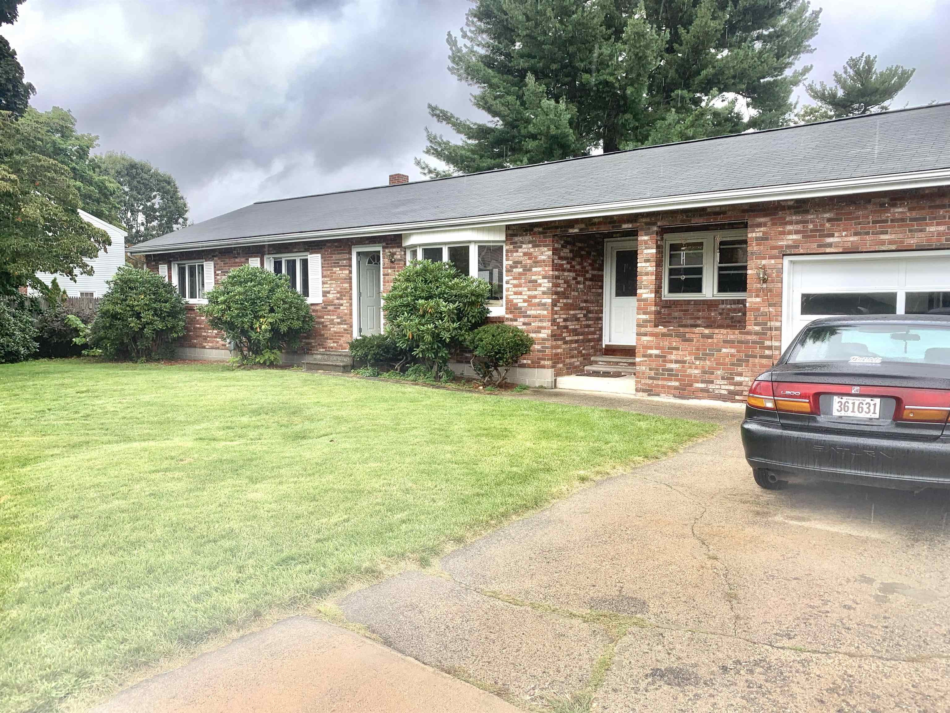 39 Raleigh Drive Nashua, NH 03062 - Photo 3 of 34