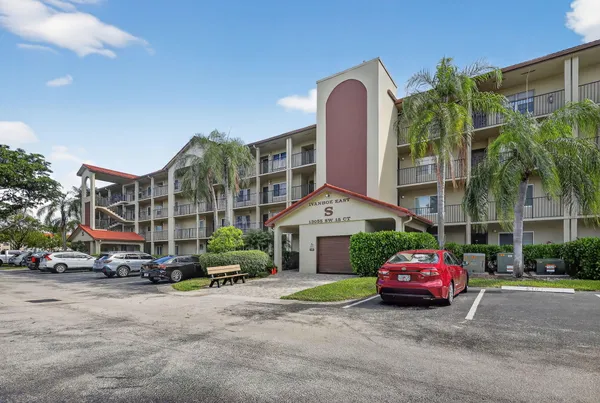 $2,100 | 13055 Southwest 15th Court, Unit 407S, Pembroke Pines, FL 33027
