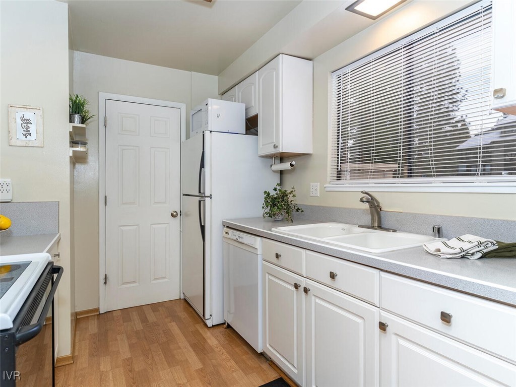 321 Ski Way, Unit 243 Incline Village, NV 89451 - Photo 8 of 28