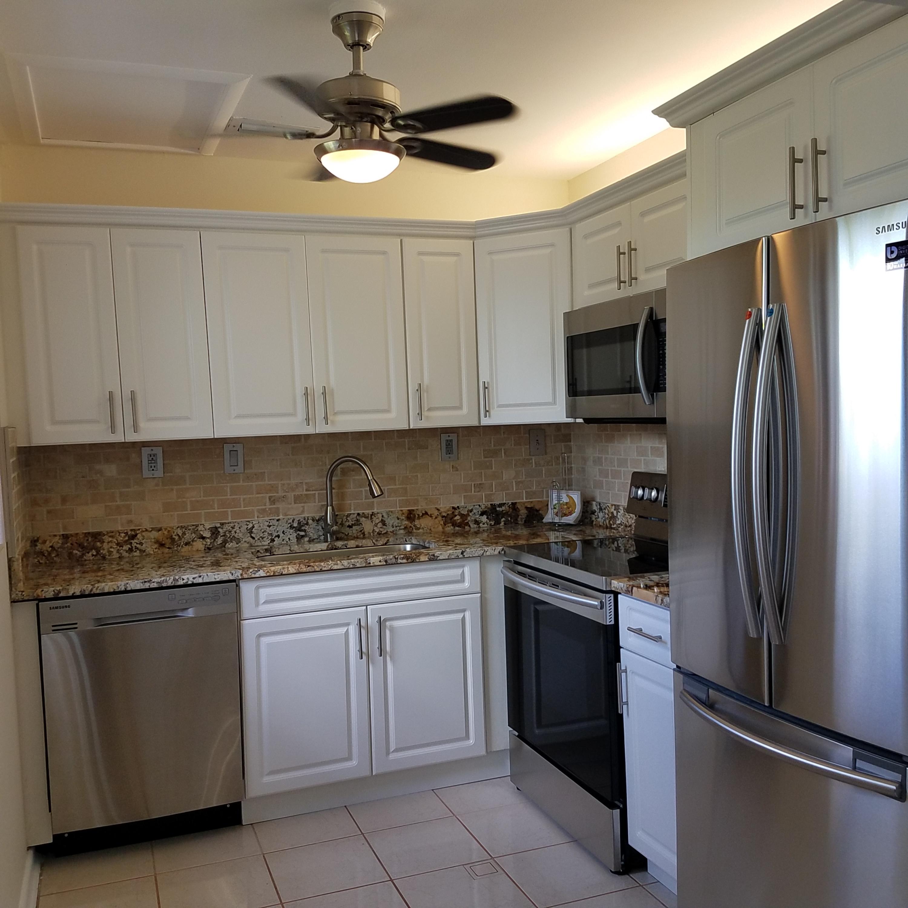 207 Fanshaw East Boca Raton, FL 33434 - Photo 3 of 52 2018-09-29 13.42.28