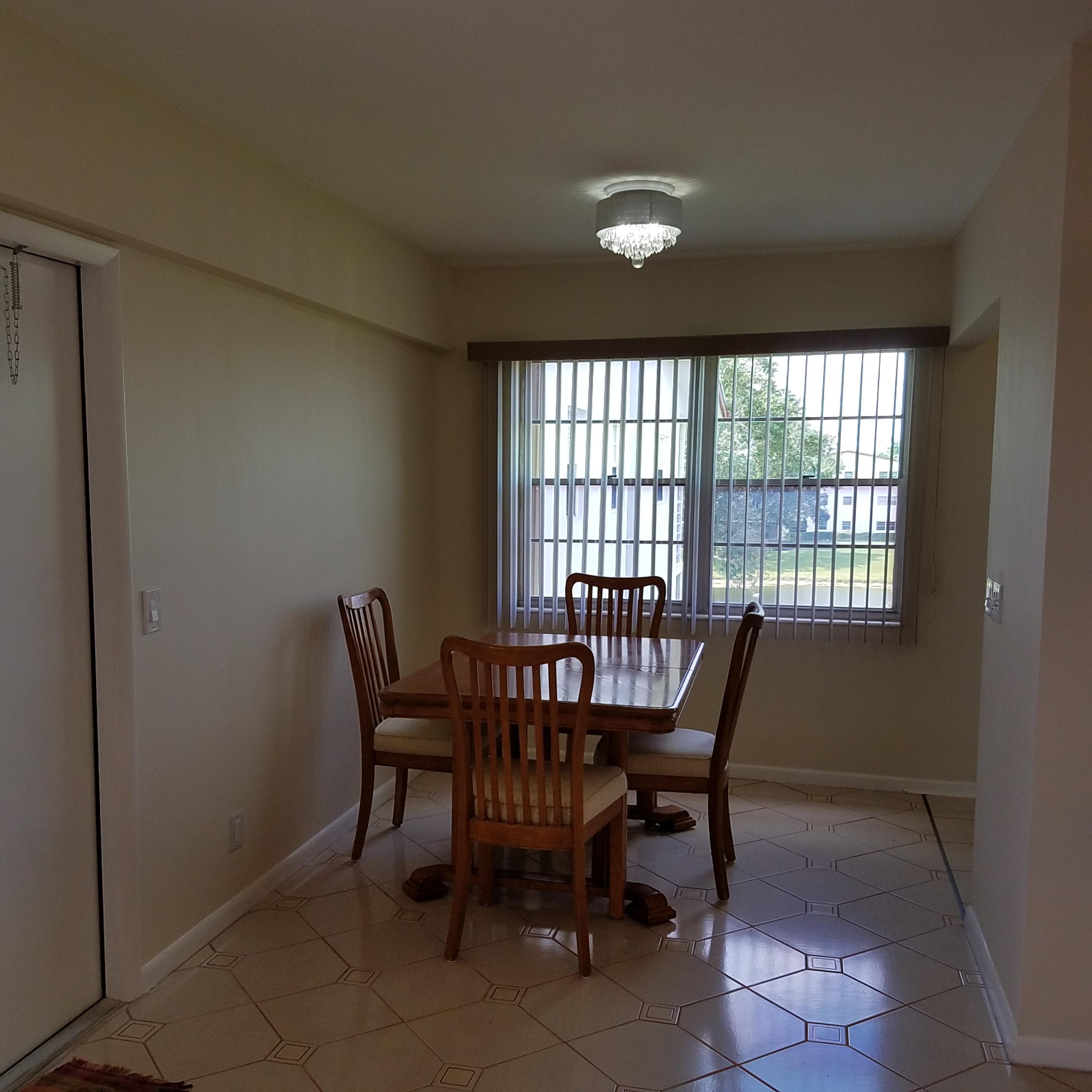 207 Fanshaw East Boca Raton, FL 33434 - Photo 8 of 52 2018-09-28 13.36.31