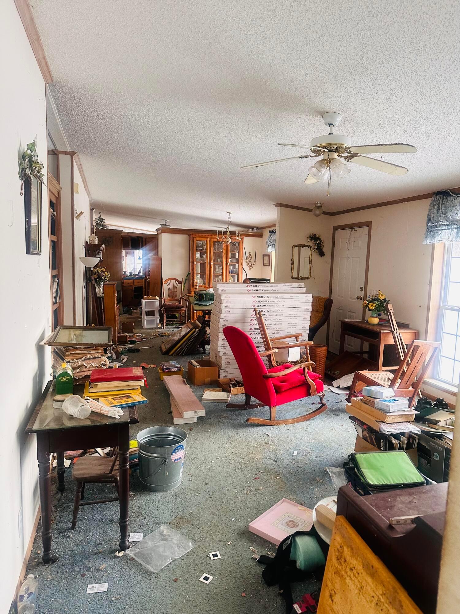 5330 Cemetery Road Mount Perry, OH 43760 - Photo 4 of 22 Living Room