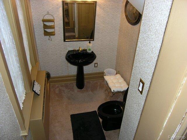 24 Beverly Road Grosse Pointe, MI 48236 - Photo 13 of 25 Powder Room