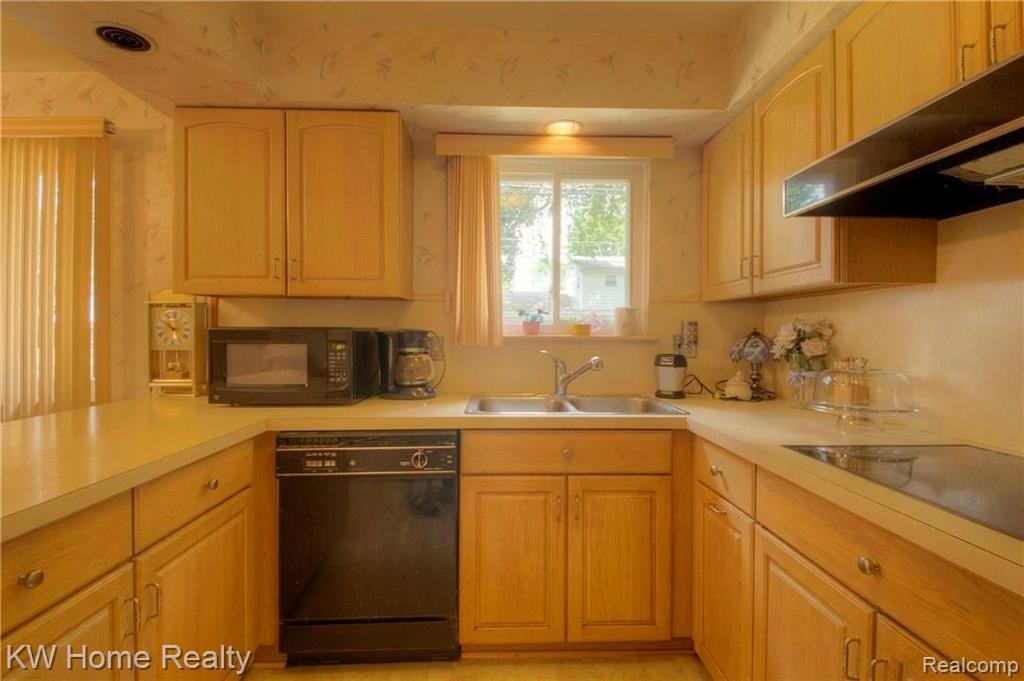 21100 Andover Road Southfield, MI 48076 - Photo 17 of 59