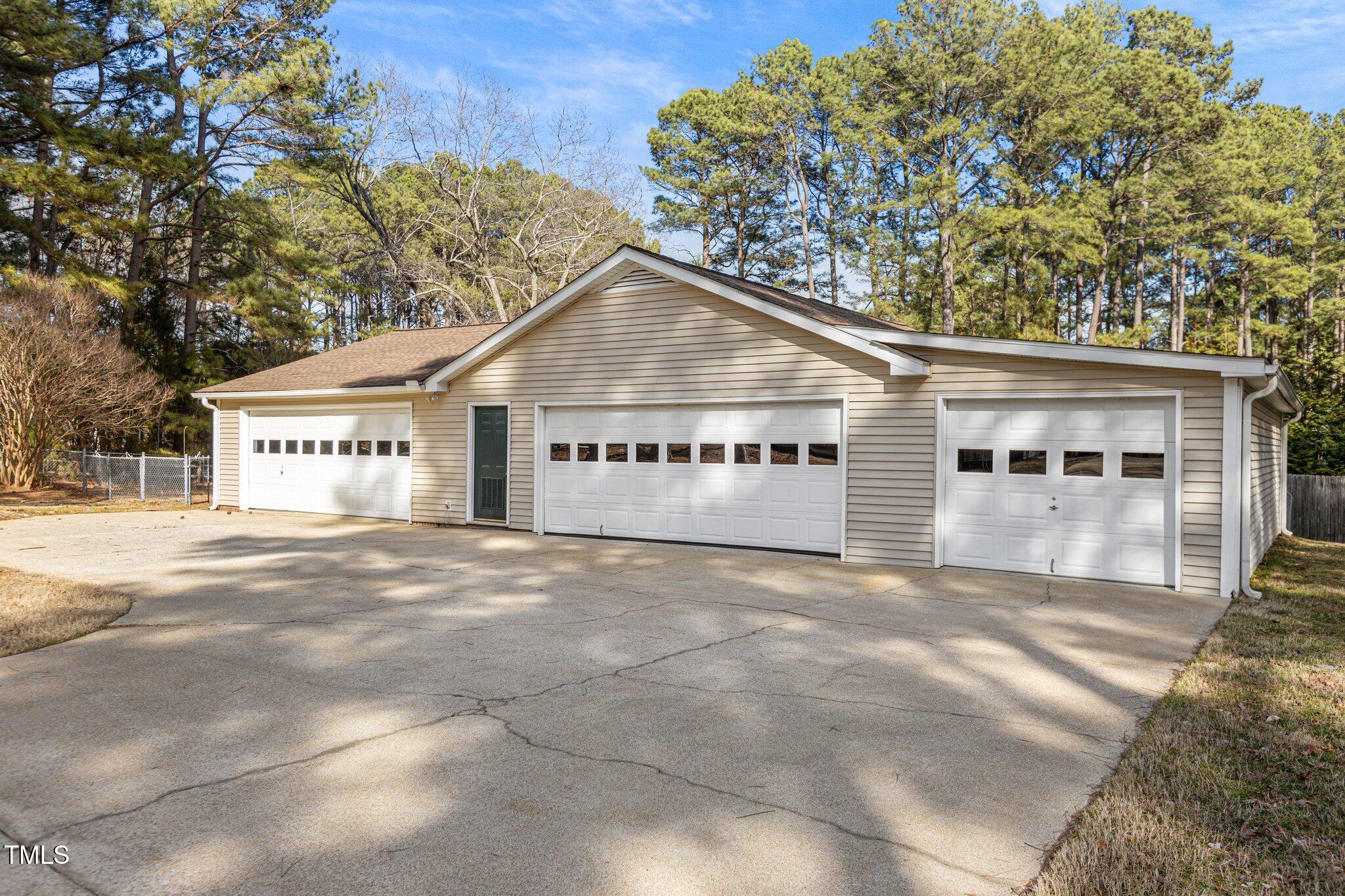 428 Seasons Drive Raleigh, NC 27614 - Photo 6 of 57 6