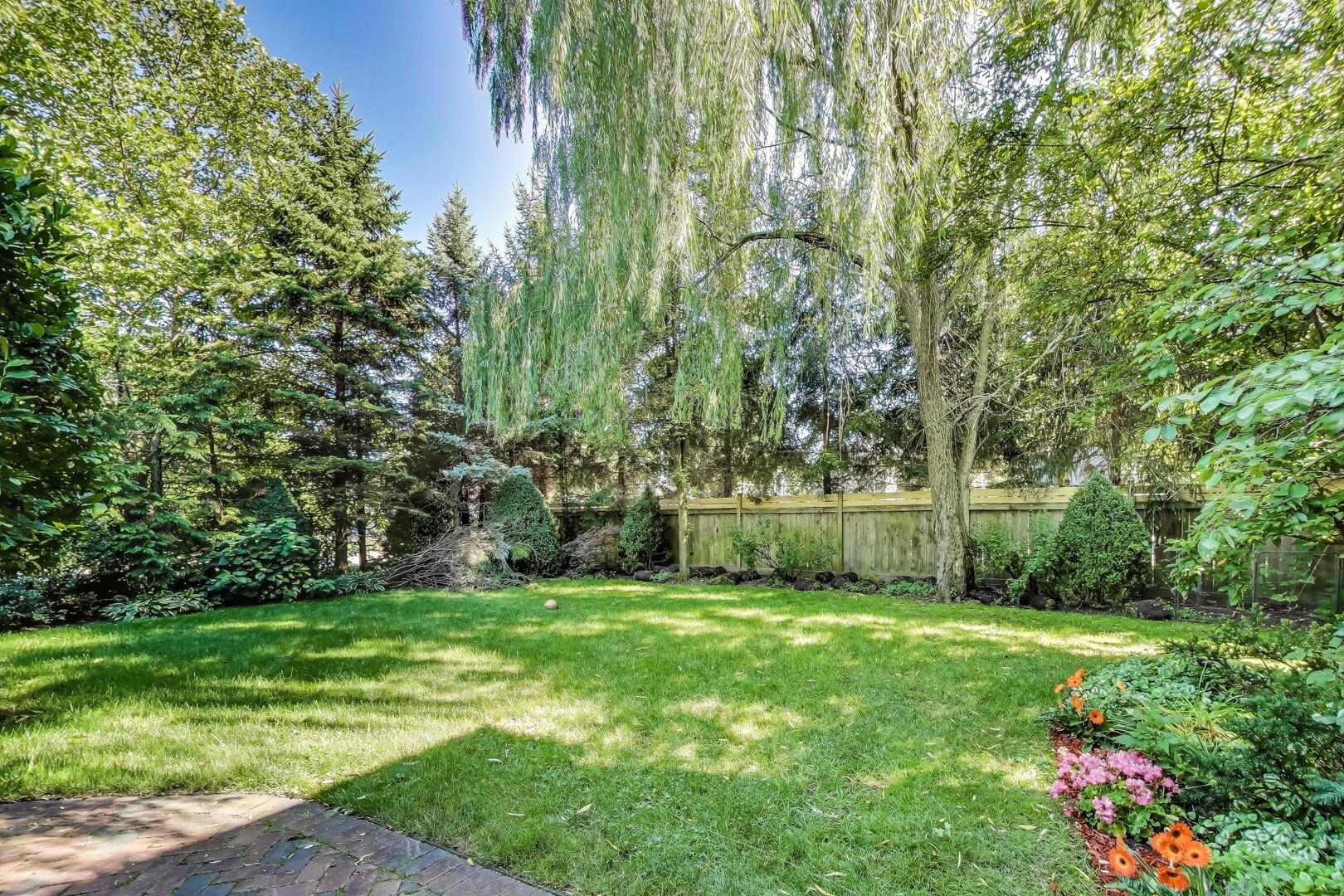 901 Pontiac Road Wilmette, IL 60091 - Photo 29 of 35 a view of a garden