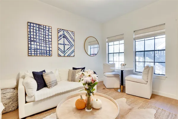 $2,600 | 2216 San Gabriel Street, Unit 204, Austin, TX 78705