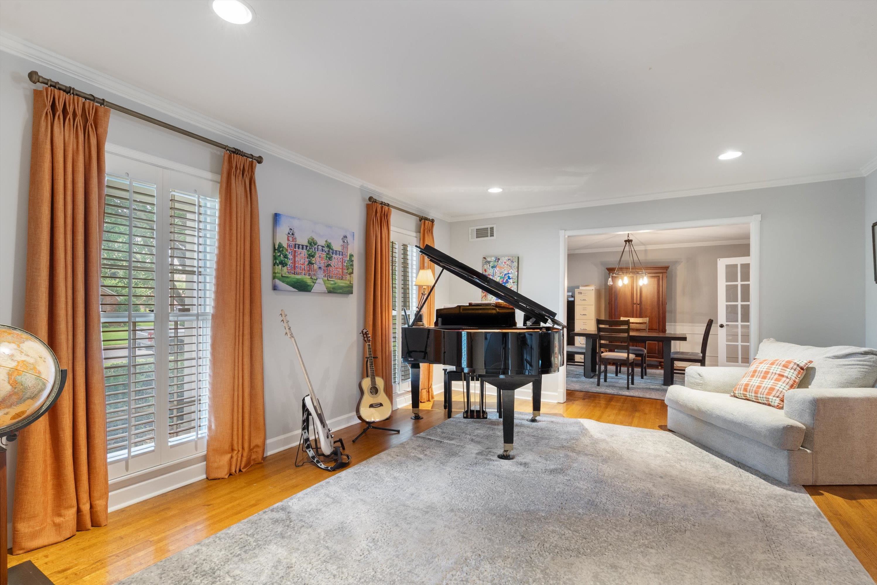 839 Reddoch Street Memphis, TN 38119 - Photo 6 of 36 a view of game room with gym equipment