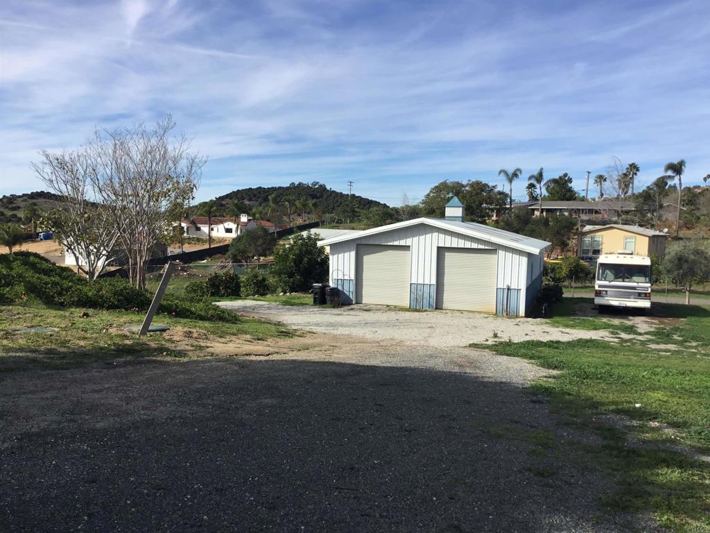 622 Rancho Del Cerro Fallbrook, CA 92028 - Photo 44 of 58 a view of a house with a outdoor space and street view