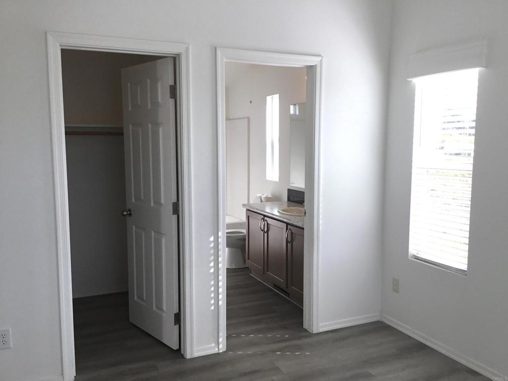622 Rancho Del Cerro Fallbrook, CA 92028 - Photo 52 of 58 a view of a kitchen from the hallway
