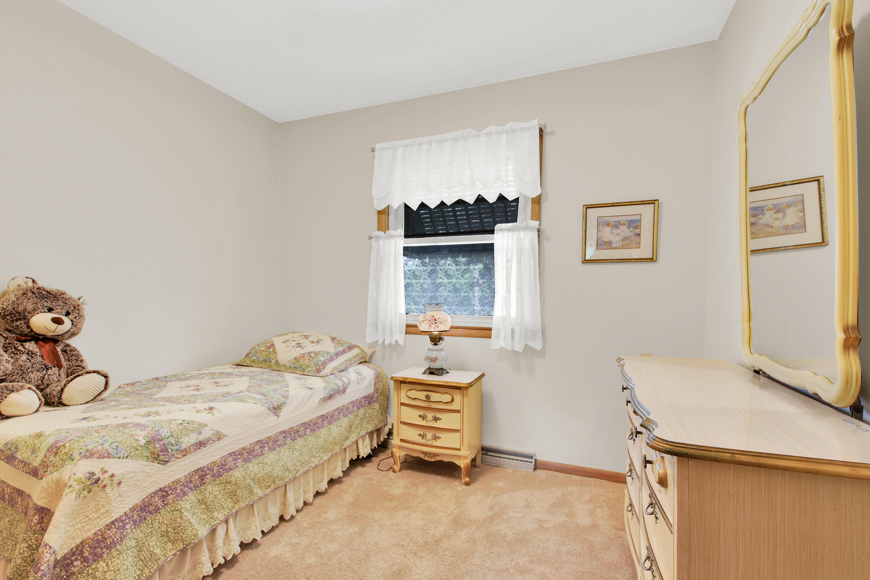 5020 North Lovers Lane Road Milwaukee, WI 53225 - Photo 17 of 32 5020 N Lovers Lane Rd-17