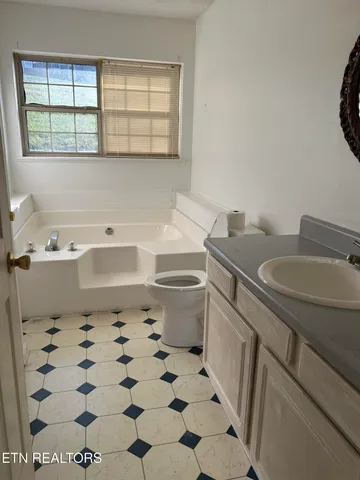 $239,900 | 129 Norfolk Circle, Harrogate, TN 37752